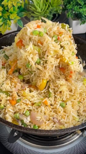 ಸೂಪರ್‌ ಟೇಸ್ಟಿ ವೆಜ್‌ ಫ್ರೈಡ್‌ ರೈಸ್;‌ ಇಲ್ಲಿದೆ ರೆಸಿಪಿ