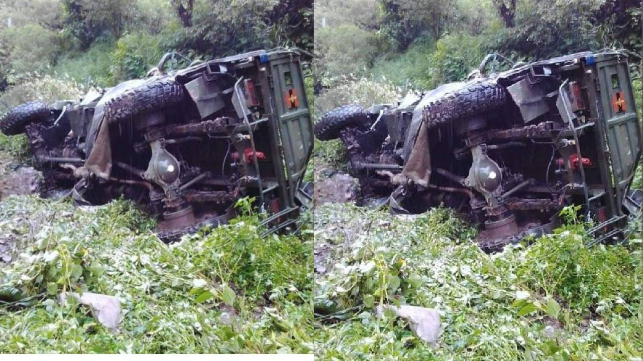 Video: ಜಮ್ಮು-ಕಾಶ್ಮೀರದ ದೋಡಾದಲ್ಲಿ ಕಂದಕಕ್ಕೆ ಉರುಳಿದ ಸೇನಾ ವಾಹನ, 10 ಸೈನಿಕರು ಸಾವು Video: ಜಮ್ಮು-ಕಾಶ್ಮೀರದ ದೋಡಾದಲ್ಲಿ ಕಂದಕಕ್ಕೆ ಉರುಳಿದ ಸೇನಾ ವಾಹನ, 10 ಸೈನಿಕರು ಸಾವು