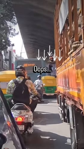 ಬಸ್​​ಗೆ ಗುದ್ದಿದ ಆಟೋ ಅಪ್ಪಚ್ಚಿ; ವಿಡಿಯೋ ಕ್ಯಾಮೆರಾದಲ್ಲಿ ಸೆರೆ