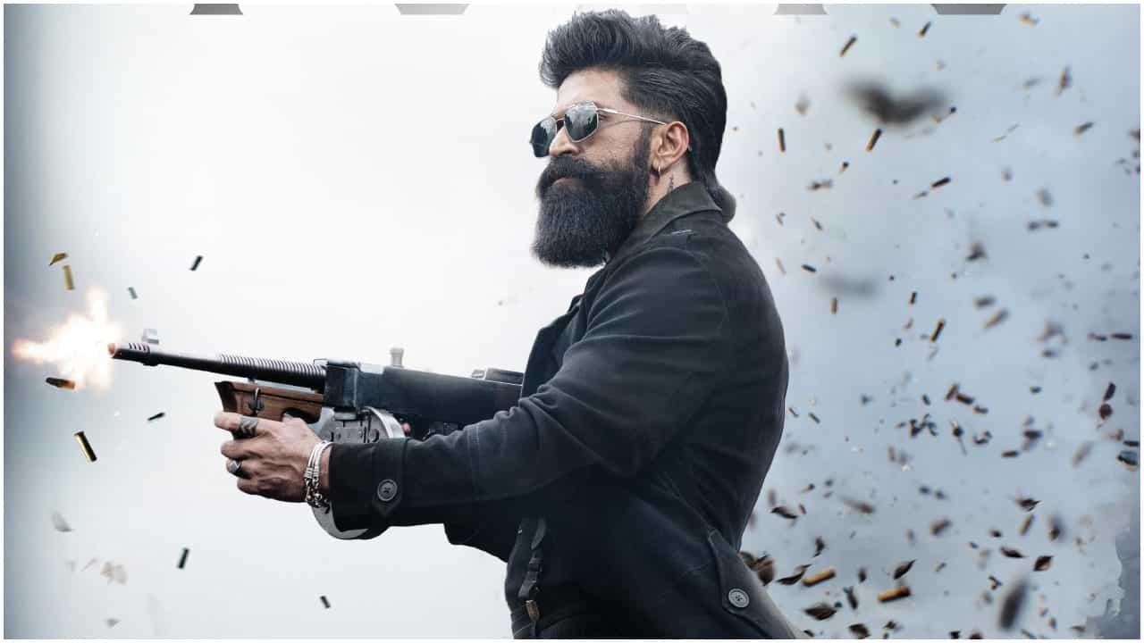 ಯಶ್ ನಟನೆಯ ‘ಟಾಕ್ಸಿಕ್’ ಸಿನಿಮಾ ಮಾರ್ಚ್ 19ರಂದು ತೆರೆಗೆ ಬರಲಿದೆ. ಇದಕ್ಕಾಗಿ ಅವರ ಫ್ಯಾನ್ಸ್ ಕಾಯುತ್ತಿದ್ದಾರೆ. ಯಶ್ ಜನ್ಮದಿನದ ಪ್ರಯುಕ್ತ ಇಂದು (ಏಪ್ರಿಲ್ 8) ಟೀಸರ್ ರಿಲೀಸ್ ಆಗಿದ್ದು, ಗಮನ ಸೆಳೆಯೋ ರೀತಿಯಲ್ಲಿ ಇದೆ.