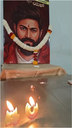 ಅಭಿಮಾನಿಗಳಿಂದ ಯಶ್ ಜನ್ಮದಿನದ ಸೆಲೆಬ್ರೇಷನ್; ವಿಡಿಯೋ ನೋಡಿ..