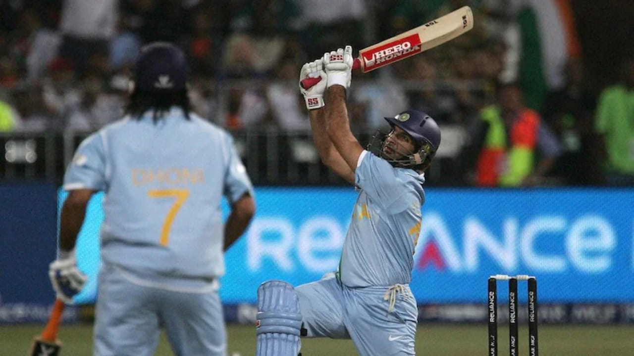 2007 ರ ಟಿ20 ವಿಶ್ವಕಪ್‌ನಲ್ಲಿ ಯುವರಾಜ್ ಸಿಂಗ್ ಇಂಗ್ಲೆಂಡ್ ವಿರುದ್ಧದ ಪಂದ್ಯದಲ್ಲಿ ಕೇವಲ 12 ಎಸೆತಗಳಲ್ಲಿ ಅರ್ಧಶತಕ ಬಾರಿಸುವ ಮೂಲಕ ಈ ಪಟ್ಟಿಯಲ್ಲಿ ಅಗ್ರಸ್ಥಾನದಲ್ಲಿದ್ದಾರೆ. ಈಗ ಅವರ ಶಿಷ್ಯ ಅಭಿಷೇಕ್ ಶರ್ಮಾ 14 ಎಸೆತಗಳಲ್ಲಿ ಈ ಸಾಧನೆ ಮಾಡುವ ಮೂಲಕ ಗುರುವಿನ ನಂತರದ ಸ್ಥಾನವನ್ನು ಪಡೆದುಕೊಂಡಿದ್ದಾರೆ.