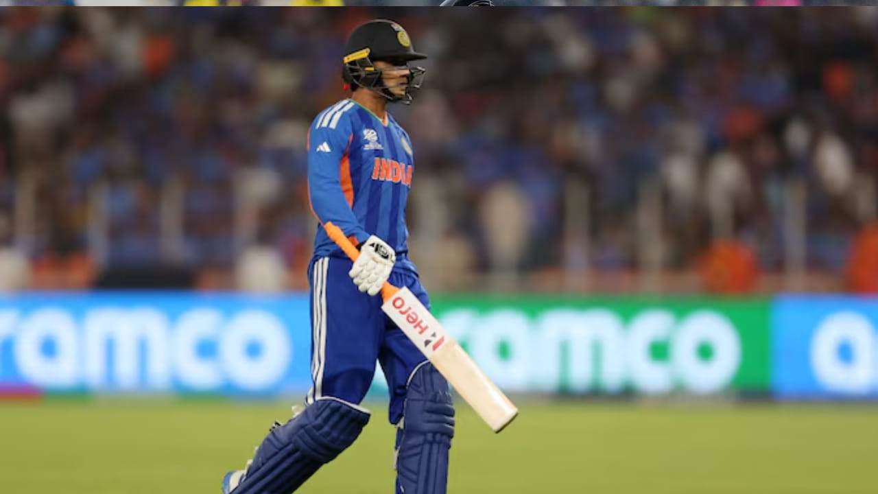 ಅಭಿಷೇಕ್ ಶರ್ಮಾ ಅವರ ಈ ಡಗೌಟ್ ಸರಣಿ ಟಿ20 ವಿಶ್ವಕಪ್​ಗೆ ಮಾತ್ರ ಸೀಮಿತವಾಗಿಲ್ಲ. ನ್ಯೂಜಿಲೆಂಡ್ ವಿರುದ್ಧದ ಟಿ20 ಸರಣಿಯಲ್ಲಿ ಅವರು ಎರಡು ಬಾರಿ ಶೂನ್ಯಕ್ಕೆ ಔಟಾಗಿದ್ದರು. ಇದರರ್ಥ ಕಳೆದ ಏಳು ಇನ್ನಿಂಗ್ಸ್‌ಗಳಲ್ಲಿ ಅಭಿಷೇಕ್ ಐದು ಬಾರಿ ಸೊನ್ನೆಗೆ ಔಟಾಗಿದ್ದಾರೆ. ಇದು ಹೀಗೆ ಮುಂದುವರಿದರೆ, ಇದು ಟೀಂ ಇಂಡಿಯಾವನ್ನು ಸಂಕಷ್ಟಕ್ಕೆ ಸಿಲುಕಿಸುವುದಲ್ಲದೆ, ಅಭಿಷೇಕ್‌ಗೆ ಸಮಸ್ಯೆಗಳನ್ನು ಸೃಷ್ಟಿಸುತ್ತದೆ.