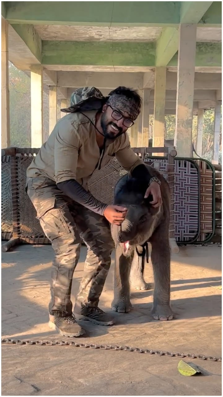 ಆನೆ ಮರಿ ಜೊತೆ ಬಿಗ್ ಬಾಸ್ ಅಭಿಷೇಕ್ ಆಟ