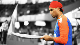 ವ್ಯಾಲೆಂಟೈನ್ಸ್ ಡೇ ಹಿನ್ನೆಲೆ ಕೆಂಪು ಸುಂದರಿಗೆ ಭಾರೀ ಬೇಡಿಕೆ: ಕೆಂಗುಲಾಬಿ ಬೆಳೆದ ರೈತರ ಜೇಬಿಗೆ ಜಣಜಣ ಕಾಂಚಾಣ