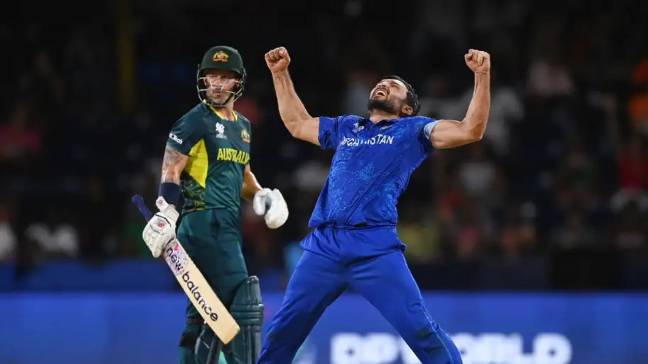 2024ರ ಟಿ20 ವಿಶ್ವಕಪ್​ನ ಮತ್ತೊಂದು ಅಚ್ಚರಿಯ ಫಲಿತಾಂಶವೆಂದರೆ ಅಫ್ಘಾನಿಸ್ತಾನ ತಂಡ ಆಸ್ಟ್ರೇಲಿಯಾವನ್ನು ಸೋಲಿಸಿದ್ದು. ಆಸ್ಟ್ರೇಲಿಯಾ ವಿರುದ್ಧದ ಈ ಪಂದ್ಯದಲ್ಲಿ ಮೊದಲು ಬ್ಯಾಟಿಂಗ್‌ ಮಾಡಿದ ಅಫ್ಘಾನಿಸ್ತಾನ 148 ರನ್​ಗಳ ಗುರಿ ನೀಡಿತು. ಈ ಗುರಿ ಬೆನ್ನಟ್ಟಿದ ಆಸ್ಟ್ರೇಲಿಯಾ ತಂಡ ಕೇವಲ 127 ರನ್​ಗಳಿಗೆ ಆಲೌಟ್ ಆಯಿತು. ಇದರಿಂದಾಗಿ ಆಸ್ಟ್ರೇಲಿಯಾ ಟೂರ್ನಮೆಂಟ್​ನಿಂದ ಹೊರಬಿತ್ತು.
