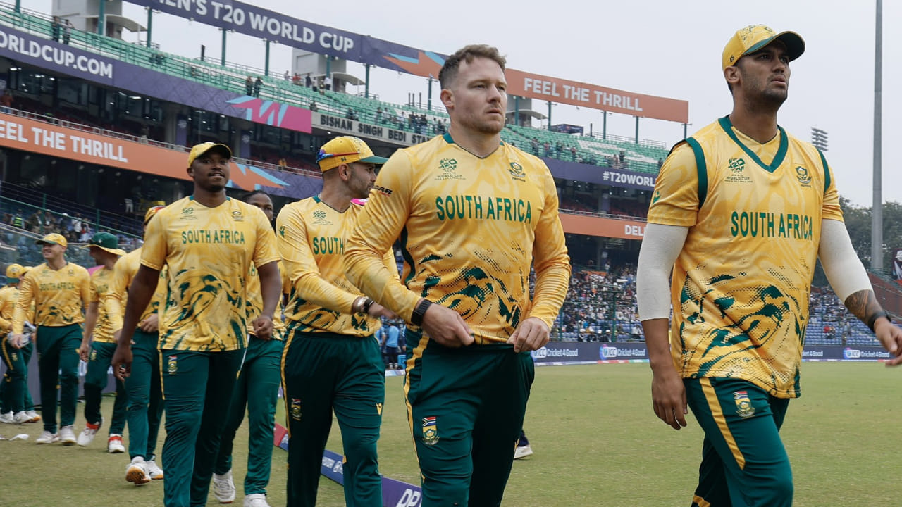 2026 ರ ಟಿ20 ವಿಶ್ವಕಪ್‌ನಲ್ಲಿ ಒಟ್ಟು 20 ತಂಡಗಳು ಭಾಗವಹಿಸಿದ್ದವು. ಗುಂಪು ಹಂತದಲ್ಲಿ ನಡೆದ 40 ಪಂದ್ಯಗಳ ಬಳಿಕ ಎಂಟು ತಂಡಗಳು ಎರಡನೇ ಸುತ್ತಿಗೆ ಅರ್ಹತೆ ಪಡೆದಿವೆ. ಆದಾಗ್ಯೂ ಗುಂಪು ಹಂತದಲ್ಲಿ ನಡೆದ ಈ 40 ಪಂದ್ಯಗಳಲ್ಲಿ ದಕ್ಷಿಣ ಆಫ್ರಿಕಾ ತಂಡ ಮಾತ್ರ ಯಾವ ತಂಡಕ್ಕೂ ಸಾಧ್ಯವಾಗದ ಅಪರೂಪದ ಸಾಧನೆಯೊಂದನ್ನು ಮಾಡಿದೆ. ಆ ಸಾಧನೆ ಏನೆಂದರೆ..