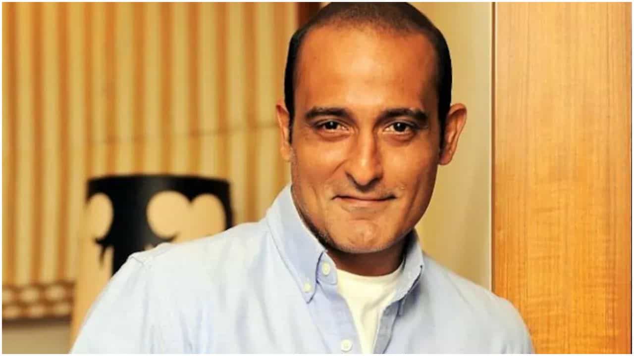 ಅಕ್ಷಯ್ ಖನ್ನಾ ಜೊತೆ ಫ್ಲರ್ಟ್ ಮಾಡಲು ನೋಡಿದ್ದ ಆ ನಟಿ; ಈಗ ಅವರು ಸಂಸದೆ ಅಕ್ಷಯ್ ಖನ್ನಾ ಜೊತೆ ಫ್ಲರ್ಟ್ ಮಾಡಲು ನೋಡಿದ್ದ ಆ ನಟಿ; ಈಗ ಅವರು ಸಂಸದೆ