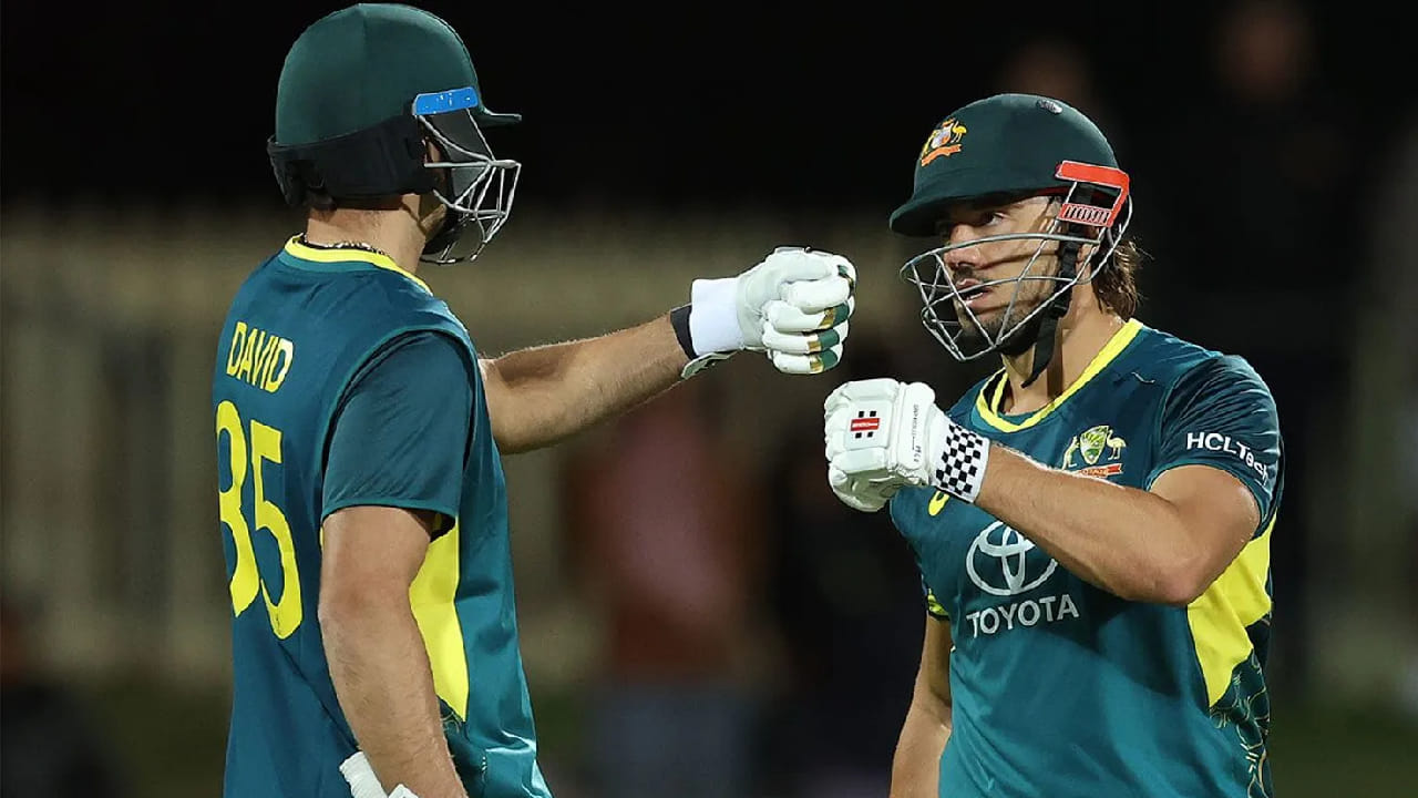 ಇದಕ್ಕೂ ಮುನ್ನ ಈ ಭರ್ಜರಿ ದಾಖಲೆ ಇಂಗ್ಲೆಂಡ್ ಮತ್ತು ಆಸ್ಟ್ರೇಲಿಯಾ ತಂಡಗಳ ಹೆಸರಿನಲ್ಲಿತ್ತು. 2023 ರಲ್ಲಿ ಇಂಗ್ಲೆಂಡ್ ಬ್ಯಾಟರ್ಗಳು ವೆಸ್ಟ್ ಇಂಡೀಸ್ ವಿರುದ್ಧದ ಸರಣಿಯಲ್ಲಿ ಒಟ್ಟು 64 ಸಿಕ್ಸ್ ಸಿಡಿಸಿ ಈ ದಾಖಲೆ ನಿರ್ಮಿಸಿದ್ದರು. 2025 ರಲ್ಲಿ ನಡೆದ ವೆಸ್ಟ್ ಇಂಡೀಸ್ ವಿರುದ್ಧದ ಸರಣಿಯಲ್ಲಿ 64 ಸಿಕ್ಸ್ ಬಾರಿಸುವ ಮೂಲಕ ಆಸ್ಟ್ರೇಲಿಯಾ ಬ್ಯಾಟರ್ಗಳು ಈ ದಾಖಲೆಯನ್ನು ಸರಿಗಟ್ಟಿದ್ದರು.