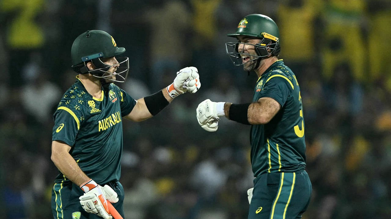 ಇದರೊಂದಿಗೆ ಆಸ್ಟ್ರೇಲಿಯಾ ತಂಡವು ಟಿ20 ವಿಶ್ವಕಪ್ ಇತಿಹಾಸದಲ್ಲೇ ಮೊದಲ ವಿಕೆಟ್ಗೆ ಶತಕದ ಜೊತೆಯಾಟವಾಡಿ, ಆ ಬಳಿಕ ದಿಢೀರ್ ಕುಸಿತಕ್ಕೊಳಗಾಗಿ ಆಲೌಟ್ ಆದ ಮೊದಲ ತಂಡ ಎನಿಸಿಕೊಂಡಿತು. ಅಂದರೆ ಟಿ20 ವಿಶ್ವಕಪ್ನಲ್ಲಿ ಯಾವುದೇ ತಂಡ ಮೊದಲ ವಿಕೆಟ್ಗೆ 100ಕ್ಕೂ ಅಧಿಕ ರನ್ ಗಳಿಸಿದ ಬಳಿಕ ಆಲೌಟ್ ಆದ ನಿದರ್ಶನ ಇರಲಿಲ್ಲ.