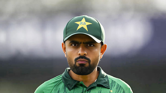 'ಪವರ್'​ ಇಲ್ಲ... ಬಾಬರ್ ಆಝಂ ಮಾನ ಕಳೆದ ಪಾಕ್ ಕೋಚ್