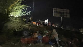 ಕಲ್ಲು ತೂರಾಟ ಕೇಸ್​: ಇಬ್ಬರು ಹಿಂದೂ ಕಾರ್ಯಕರ್ತರ ಬಂಧನ; ಮುತಾಲಿಕ್, ಕೆರೆಹಳ್ಳಿಗೆ ನಿರ್ಬಂಧ