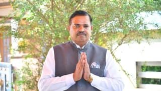 ಬ್ಯಾಂಕ್ ಸರ್ವರ್ ಸಮಸ್ಯೆಯಿಂದ ಮೆಟ್ರೋ ಟಿಕೆಟ್​​ ತೆಗೆದುಕೊಳ್ಳಲು ಪ್ರಯಾಣಿಕರ ಪರದಾಟ