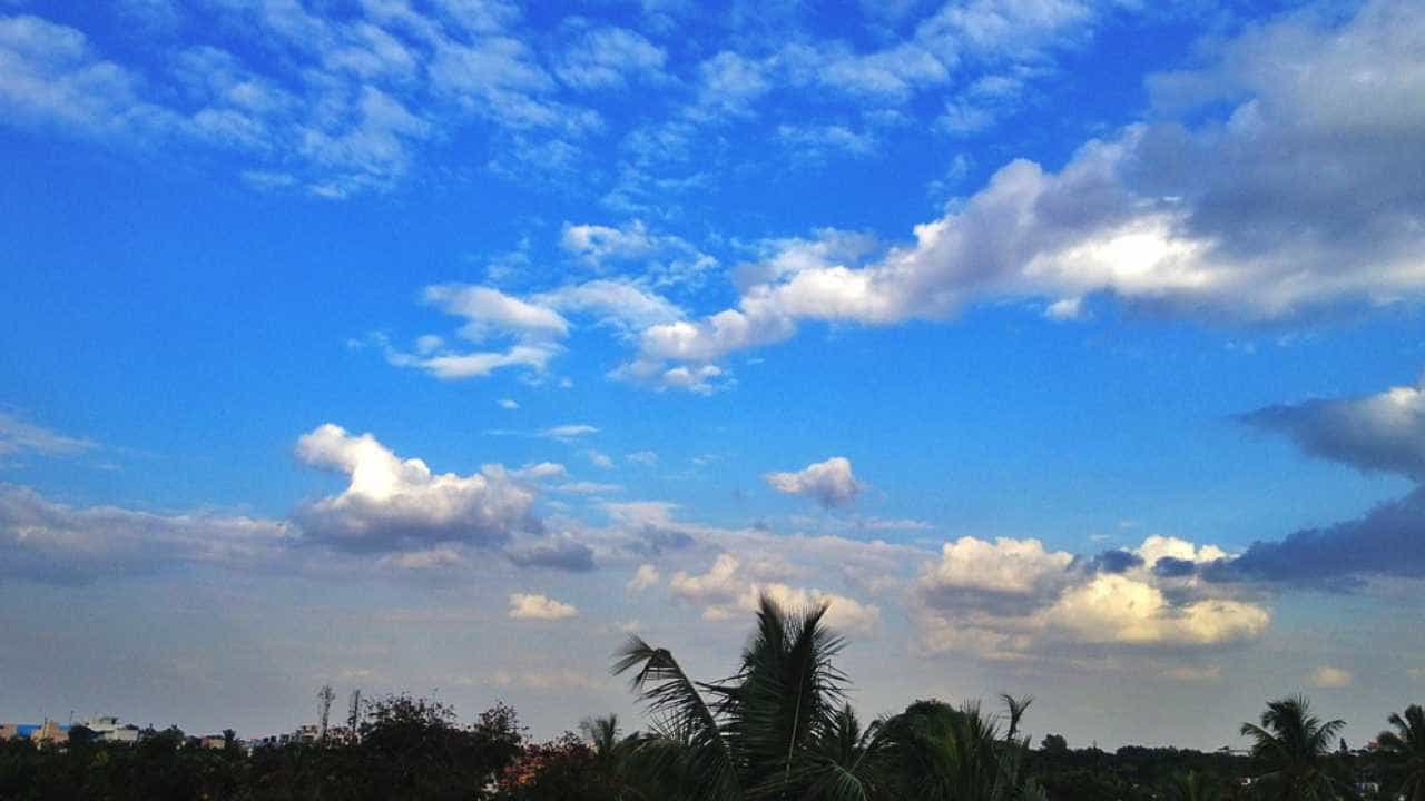 ಕರ್ನಾಟಕ ಹವಾಮಾನ ವರದಿ: ರಾಜ್ಯದೆಲ್ಲೆಡೆ ಚಳಿ, ಶುಷ್ಕ ವಾತಾವರಣ; ಬೆಂಗಳೂರಲ್ಲೂ ಒಣ ಹವೆ ಕರ್ನಾಟಕ ಹವಾಮಾನ ವರದಿ: ರಾಜ್ಯದೆಲ್ಲೆಡೆ ಚಳಿ, ಶುಷ್ಕ ವಾತಾವರಣ; ಬೆಂಗಳೂರಲ್ಲೂ ಒಣ ಹವೆ