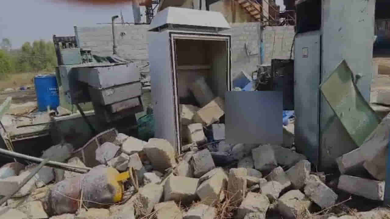 ಕಾರ್ಖಾನೆ ಸ್ಥಳಾಂತರದ ವೇಳೆ ಅವಘಡ: ಕೆಮಿಕಲ್ ಟ್ಯಾಂಕ್ ಸ್ಫೋಟಗೊಂಡು ಇಬ್ಬರು ಕಾರ್ಮಿಕರು ಸಾವು