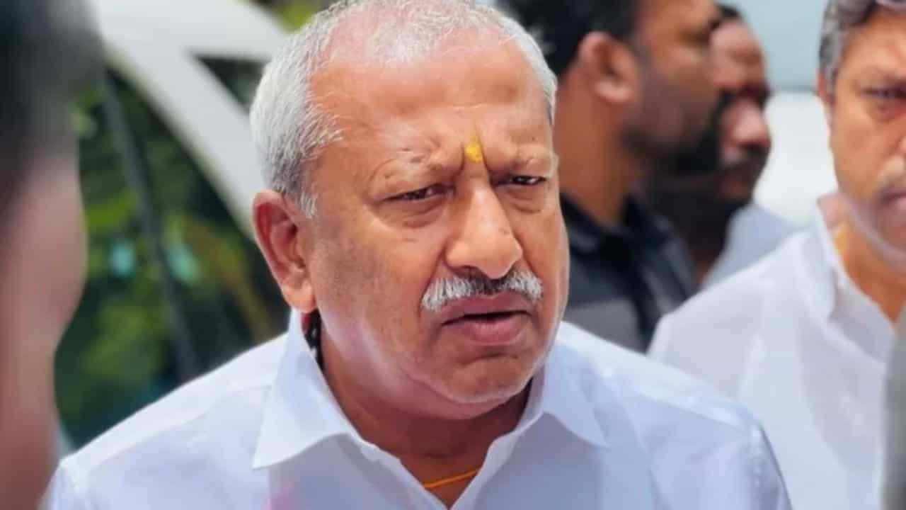 ಬಿಕ್ಲು ಶಿವ ಕೊಲೆ ಕೇಸ್: ಶಾಸಕ ಬೈರತಿ ಬಸವರಾಜ್ ಫೆ.21ರವರೆಗೆ ಸಿಐಡಿ ಕಸ್ಟಡಿಗೆ ಬಿಕ್ಲು ಶಿವ ಕೊಲೆ ಕೇಸ್: ಶಾಸಕ ಬೈರತಿ ಬಸವರಾಜ್ ಫೆ.21ರವರೆಗೆ ಸಿಐಡಿ ಕಸ್ಟಡಿಗೆ