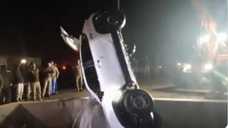 ಕಾಲುವೆ ನಿರ್ಮಾಣಕ್ಕಾಗಿ ರೈತರ ಜಮೀನನ್ನು ಭೂಸ್ವಾಧೀನ ಮಾಡಿ ವರ್ಷ ಕಳೆದರೂ ಪರಿಹಾರ ನೀಡದ KBJNL ಕಚೇರಿ ಜಪ್ತಿ