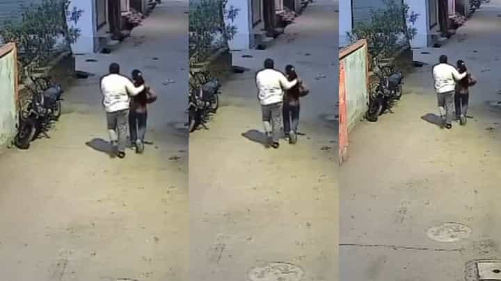 Video: ಪ್ರೀತಿಗೆ ಒಪ್ಪಿಲ್ಲವೆಂದು ಶಿಕ್ಷಕಿಯ ತುಟಿ ಕಚ್ಚಿ ತುಂಡರಿಸಿದ ಪಿಯುಸಿ ವಿದ್ಯಾರ್ಥಿ; ಸಿಸಿಟಿವಿ ದೃಶ್ಯ ಇಲ್ಲಿದೆ ನೋಡಿ Video: ಪ್ರೀತಿಗೆ ಒಪ್ಪಿಲ್ಲವೆಂದು ಶಿಕ್ಷಕಿಯ ತುಟಿ ಕಚ್ಚಿ ತುಂಡರಿಸಿದ ಪಿಯುಸಿ ವಿದ್ಯಾರ್ಥಿ; ಸಿಸಿಟಿವಿ ದೃಶ್ಯ ಇಲ್ಲಿದೆ ನೋಡಿ