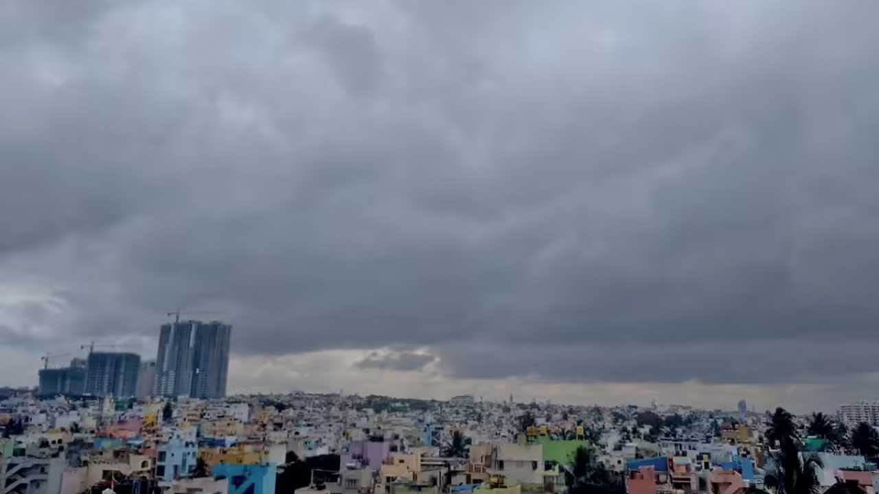 ಕರ್ನಾಟಕ ಹವಾಮಾನ ವರದಿ: ರಾಜ್ಯದೆಲ್ಲೆಡೆ ಇನ್ನು ಕೆಲ ದಿನ ಶುಷ್ಕ ಹವೆ; ಬೆಂಗಳೂರಿನಲ್ಲಿ ಮೋಡ ಕವಿದ ವಾತಾವರಣ ಕರ್ನಾಟಕ ಹವಾಮಾನ ವರದಿ: ರಾಜ್ಯದೆಲ್ಲೆಡೆ ಇನ್ನು ಕೆಲ ದಿನ ಶುಷ್ಕ ಹವೆ; ಬೆಂಗಳೂರಿನಲ್ಲಿ ಮೋಡ ಕವಿದ ವಾತಾವರಣ
