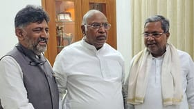 ಬಜೆಟ್​ ಮಂಡನೆಗೆ CM ಸಜ್ಜು: ಪಟ್ಟದ ಪಟ್ಟು ಮತ್ತಷ್ಟು ಗಟ್ಟಿಗೊಳಿಸಿದ ಡಿಕೆಶಿ