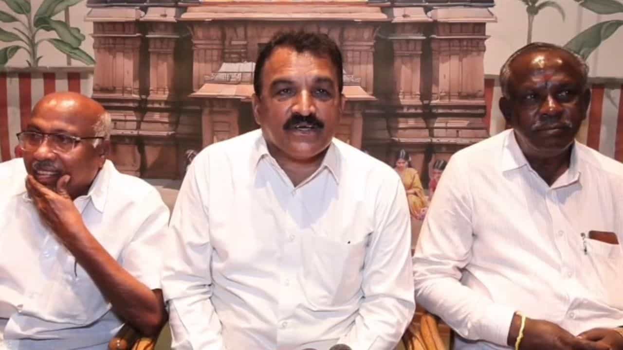 ಸಾರಿಗೆ ನೌಕರರಾಯ್ತು ಈಗ ಗುತ್ತಿಗೆದಾರರ ಸರದಿ: ಬಾಕಿ ಬಿಲ್ಗೆ ಆಗ್ರಹಿಸಿ ಮಾ.6ರಂದು ಪ್ರತಿಭಟನೆಗೆ ಕರೆ ಸಾರಿಗೆ ನೌಕರರಾಯ್ತು ಈಗ ಗುತ್ತಿಗೆದಾರರ ಸರದಿ: ಬಾಕಿ ಬಿಲ್ಗೆ ಆಗ್ರಹಿಸಿ ಮಾ.6ರಂದು ಪ್ರತಿಭಟನೆಗೆ ಕರೆ