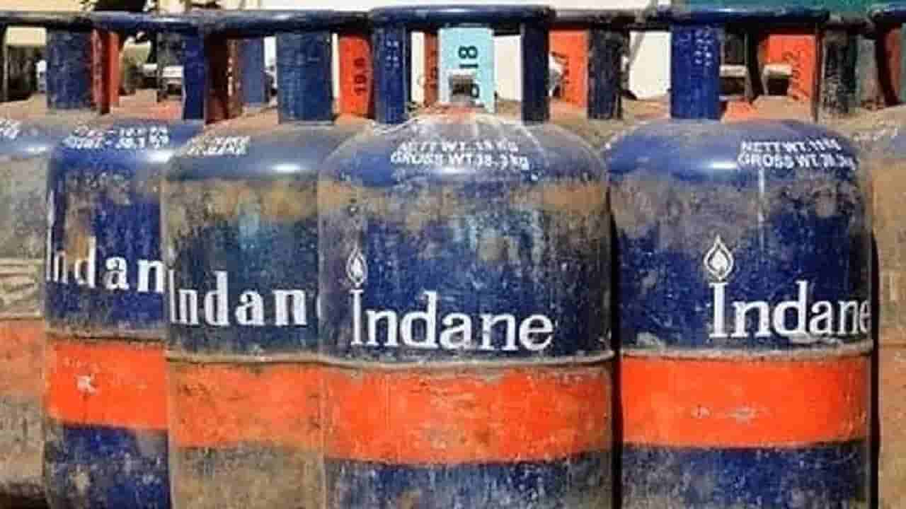 Cylinder Price Hike: ಕೇಂದ್ರ ಬಜೆಟ್ ದಿನವೇ ವಾಣಿಜ್ಯ ಬಳಕೆಯ ಸಿಲಿಂಡರ್ ಬೆಲೆ 50 ರೂ. ಹೆಚ್ಚಳ