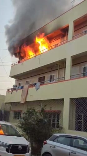 ಬೆಂಗಳೂರಲ್ಲಿ ಸಿಲಿಂಡರ್​ ಸ್ಫೋಟ: ಇಬ್ಬರ ಸ್ಥಿತಿ ಗಂಭೀರ