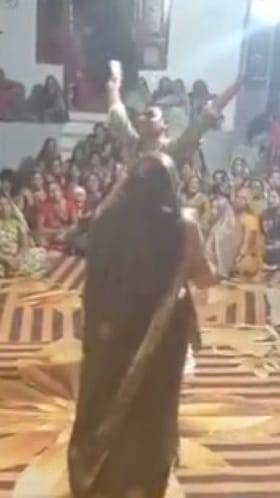 ಪತ್ನಿ ಜತೆ ನೃತ್ಯ ಮಾಡುವಾಗಲೇ ಕುಸಿದುಬಿದ್ದು ಪ್ರಾಣಬಿಟ್ಟ ವ್ಯಕ್ತಿ