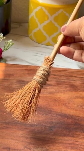 ಪರಿಸರ ಸ್ನೇಹಿ ಬ್ರಷ್ ತಯಾರಿಸುವುದು ಹೇಗೆ ಗೊತ್ತಾ?