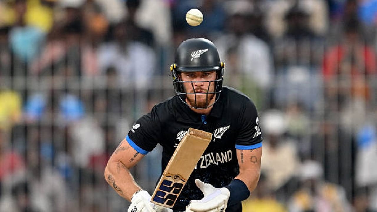 ಚೆನ್ನೈನಲ್ಲಿ ನಡೆದ ಯುಎಇ ವಿರುದ್ಧದ ಪಂದ್ಯದಲ್ಲಿ ನ್ಯೂಝಿಲೆಂಡ್ ಪರ ಆರಂಭಿಕನಾಗಿ ಕಣಕ್ಕಿಳಿದ ಫಿನ್ ಅಲೆನ್ 50 ಎಸೆತಗಳಲ್ಲಿ 5 ಭರ್ಜರಿ ಸಿಕ್ಸ್ ಹಾಗೂ 5 ಫೋರ್ ಗಳೊಂದಿಗೆ 84 ರನ್ ಚಚ್ಚಿದ್ದರು. ಈ 84 ರನ್ ಗಳೊಂದಿಗೆ ಅಲೆನ್ ಟಿ20 ಕ್ರಿಕೆಟ್‌ನಲ್ಲಿ 5000 ರನ್ ಪೂರೈಸಿದ್ದಾರೆ.