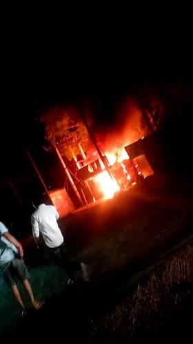 ಶಾರ್ಟ್ ಸರ್ಕ್ಯೂಟ್ ನಿಂದ ಗ್ಯಾರೇಜ್​ನಲ್ಲಿ ಬೆಂಕಿ!