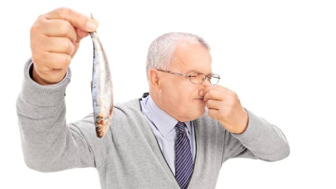 ಮೀನು ವಾಸನೆ ಬರಬಾರದೆಂದರೆ ಹೀಗೆ ತೊಳೆಯಿರಿ