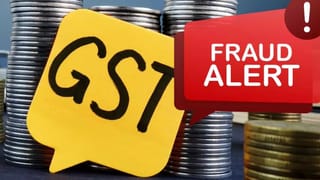 GST ಆಫೀಸರ್ ಹೆಸರಲ್ಲಿ  ಲಕ್ಷ ಲಕ್ಷ ದೋಚಿದ ಹೌಸ್ ಕೀಪಿಂಗ್ ಸಿಬ್ಬಂದಿ! ಗುಟ್ಕಾ ವ್ಯಾಪಾರಿಗೆ ಬೆದರಿಸಿ ವಂಚನೆ