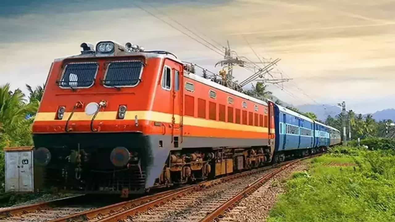 ರೈಲು ಪ್ರಯಾಣಿಕರಿಗೆ ಮತ್ತೊಂದು ಗುಡ್​​​ ನ್ಯೂಸ್​: ಇನ್ಮುಂದೆ ಈ ರೈಲಿನಲ್ಲಿ ಊಟ ಉಚಿತ