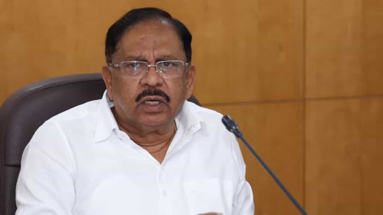 ಕರ್ನಾಟಕ ರಾಜಕಾರಣದಲ್ಲಿ ಮಹತ್ವದ ಬೆಳವಣಿಗೆ: ಗೃಹ ಸಚಿವ ಪರಮೇಶ್ವರ್​​ ನೇತೃತ್ವದಲ್ಲಿ ಕಾಂಗ್ರೆಸ್​​ SC, ST ನಾಯಕರ ಸಭೆ