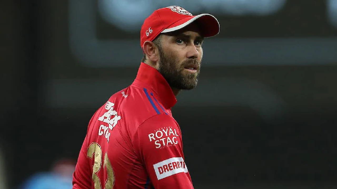 ಏಕೆಂದರೆ ಕಳೆದ ಸೀಸನ್​ನಲ್ಲಿ ಇಂಡಿಯನ್ ಪ್ರೀಮಿಯರ್ ಲೀಗ್​ನಲ್ಲಿ ಕಣಕ್ಕಿಳಿದಿದ್ದ ಗ್ಲೆನ್ ಮ್ಯಾಕ್ಸ್​ವೆಲ್ ಪಂಜಾಬ್ ಕಿಂಗ್ಸ್ ಫ್ರಾಂಚೈಸಿಯಿಂದ ಪಡೆದ ಮೊತ್ತ 4.20 ಕೋಟಿ ರೂ. ಈ ಮೊತ್ತಕ್ಕೆ ಹೋಲಿಸಿದರೆ ಪಿಎಸ್​ಎಲ್​ನಲ್ಲಿ ಮ್ಯಾಕ್ಸ್​ವೆಲ್​ಗೆ ಆಫರ್ ಮಾಡಿದ್ದು ಅತೀ ಕಡಿಮೆ ಮೊತ್ತ. ಹೀಗಾಗಿಯೇ ವೈಯುಕ್ತಿಕ ಕಾರಣ ನೀಡಿ ಗ್ಲೆನ್ ಮ್ಯಾಕ್ಸ್​ವೆಲ್ ಪಾಕಿಸ್ತಾನ್ ಸೂಪರ್ ಲೀಗ್​ಗೆ ಕೈ ಕೊಟ್ಟಿದ್ದಾರೆ.
