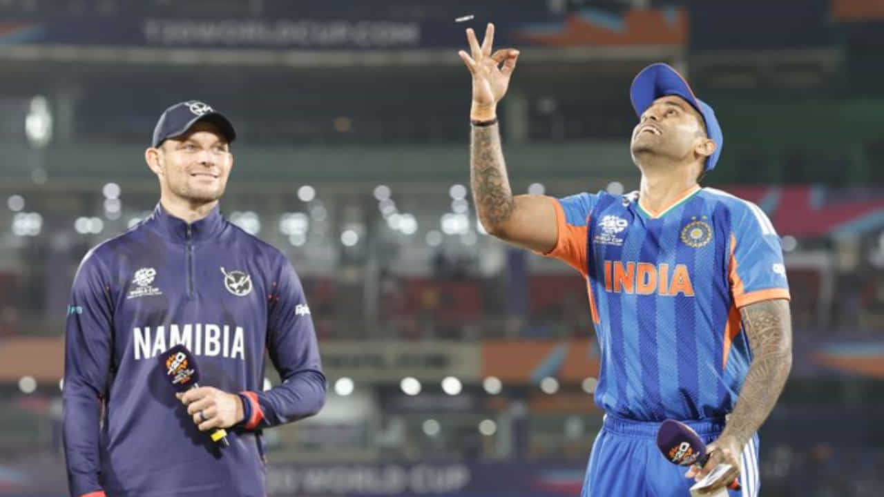 IND vs NAM Playing XI: ಟಾಸ್ ಗೆದ್ದ ನಮೀಬಿಯಾ; ಭಾರತ ತಂಡದಲ್ಲಿ 2 ಬದಲಾವಣೆ IND vs NAM Playing XI: ಟಾಸ್ ಗೆದ್ದ ನಮೀಬಿಯಾ; ಭಾರತ ತಂಡದಲ್ಲಿ 2 ಬದಲಾವಣೆ
