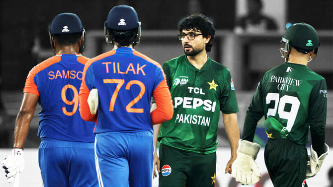 IND vs PAK: ಪಾಕಿಗಳ ಜೊತೆ ಟೀಮ್ ಇಂಡಿಯಾ ಶೇಕ್ ಹ್ಯಾಂಡ್ ಮಾಡಲಿದ್ಯಾ?