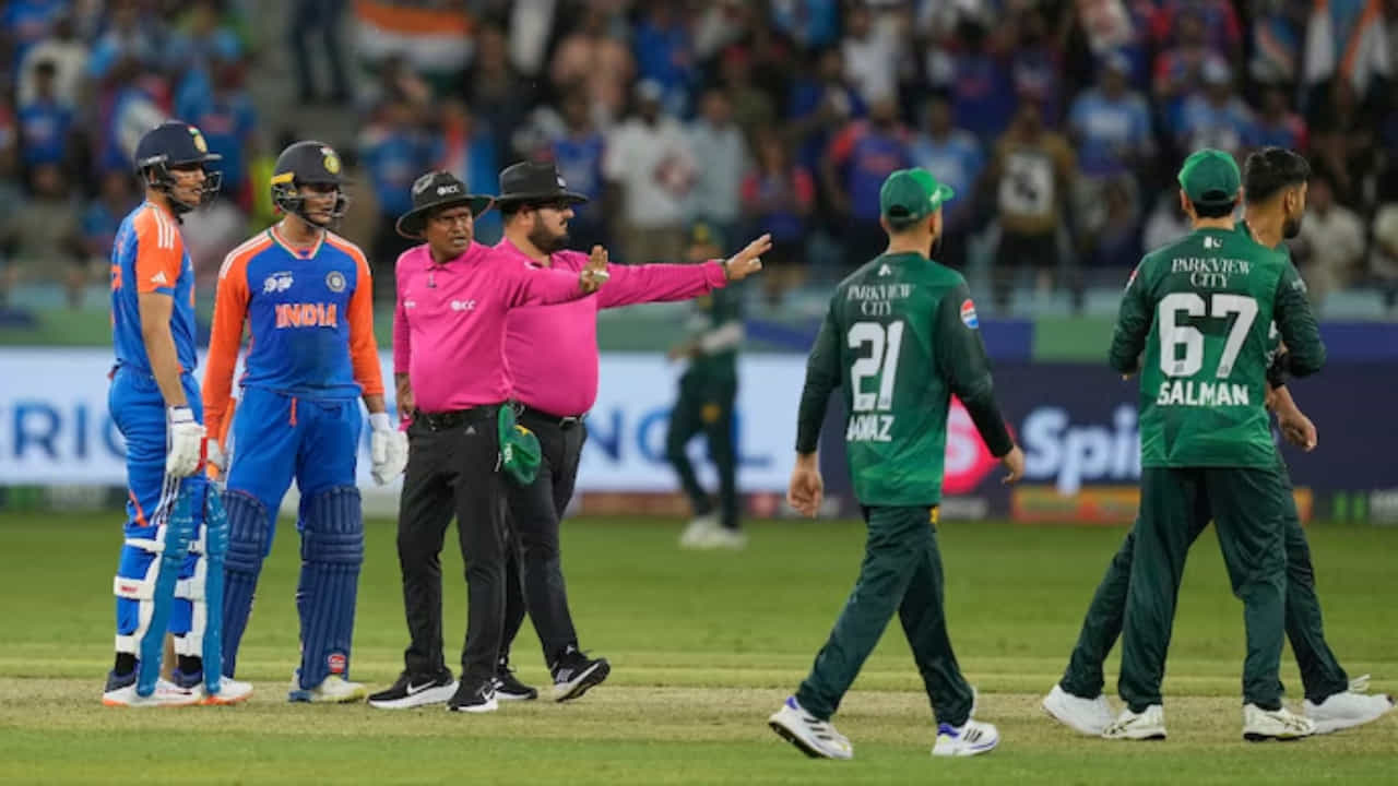 T20 World Cup 2026: ಟಿ20 ವಿಶ್ವಕಪ್ನಲ್ಲಿ ಭಾರತದ ವಿರುದ್ಧದ ಪಂದ್ಯವನ್ನು ಬಹಿಷ್ಕರಿಸಿದ ಪಾಕಿಸ್ತಾನ T20 World Cup 2026: ಟಿ20 ವಿಶ್ವಕಪ್ನಲ್ಲಿ ಭಾರತದ ವಿರುದ್ಧದ ಪಂದ್ಯವನ್ನು ಬಹಿಷ್ಕರಿಸಿದ ಪಾಕಿಸ್ತಾನ