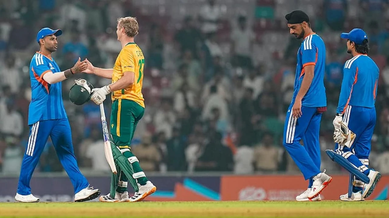 IND vs SA: ಭಾರತ- ಆಫ್ರಿಕಾ ನಡುವೆ ಸೂಪರ್ 8 ಫೈಟ್; ಮುಖಾಮುಖಿ ದಾಖಲೆ ಹೇಗಿದೆ? IND vs SA: ಭಾರತ- ಆಫ್ರಿಕಾ ನಡುವೆ ಸೂಪರ್ 8 ಫೈಟ್; ಮುಖಾಮುಖಿ ದಾಖಲೆ ಹೇಗಿದೆ?