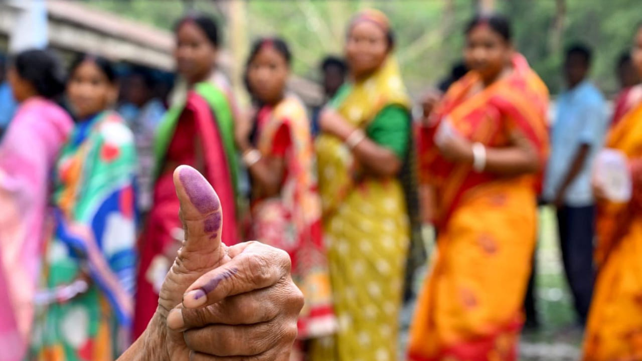ಅದಾದ ನಂತರ, ಕೇಂದ್ರ ಚುನಾವಣಾ ಆಯೋಗವು ಮತದಾನದ ದಿನಾಂಕಗಳನ್ನು ಘೋಷಿಸಿದ ತಕ್ಷಣ, ಮಾರ್ಚ್ ಮಧ್ಯದಲ್ಲಿ ಉಳಿದ ಪಂದ್ಯಗಳ ವಿವರಗಳನ್ನು ಪ್ರಕಟಿಸಲಾಗುವುದು. ಚುನಾವಣಾ ದಿನಗಳಲ್ಲಿ ಆಯಾ ನಗರಗಳಲ್ಲಿ ಪಂದ್ಯಗಳು ನಡೆಯುವುದನ್ನು ತಪ್ಪಿಸಲು ಇದನ್ನು ಮಾಡಬಹುದು. ಹಿಂದೆ ಸಾರ್ವತ್ರಿಕ ಚುನಾವಣೆಗಳ ಸಮಯದಲ್ಲಿ ಬಿಸಿಸಿಐ ಇದೇ ರೀತಿಯ ತಂತ್ರವನ್ನು ಅನುಸರಿಸಿತ್ತು.