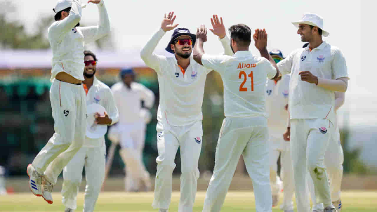 Ranji Trophy Final: ತವರಿನಲ್ಲಿ ಎಡವಿದ ಕರ್ನಾಟಕ; ಚಾಂಪಿಯನ್ ಪಟ್ಟದತ್ತ ಜಮ್ಮುಕಾಶ್ಮೀರ