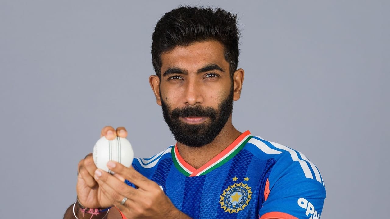 ಈ ಗೆಲುವಿನ ಹೊರತಾಗಿಯೂ ಈ ಪಂದ್ಯದ ಬೆನ್ನಲ್ಲೇ ಟೀಮ್ ಇಂಡಿಯಾಗೆ ಹೊಸ ಚಿಂತೆ ಶುರುವಾಗಿದೆ. ಏಕೆಂದರೆ ಈ ಪಂದ್ಯದಲ್ಲಿ ಭಾರತ ತಂಡದ ಪ್ರಮುಖ ವೇಗಿ ಜಸ್​ಪ್ರೀತ್ ಬುಮ್ರಾ ಕಣಕ್ಕಿಳಿದಿರಲಿಲ್ಲ. ಜ್ವರದಿಂದ ಬಳಲುತ್ತಿರುವ ಕಾರಣ ಬುಮ್ರಾ ಅವರು ಯುಎಸ್​ಎ ವಿರುದ್ಧದ ಪಂದ್ಯದಿಂದ ಹೊರಗುಳಿದಿದ್ದರು.