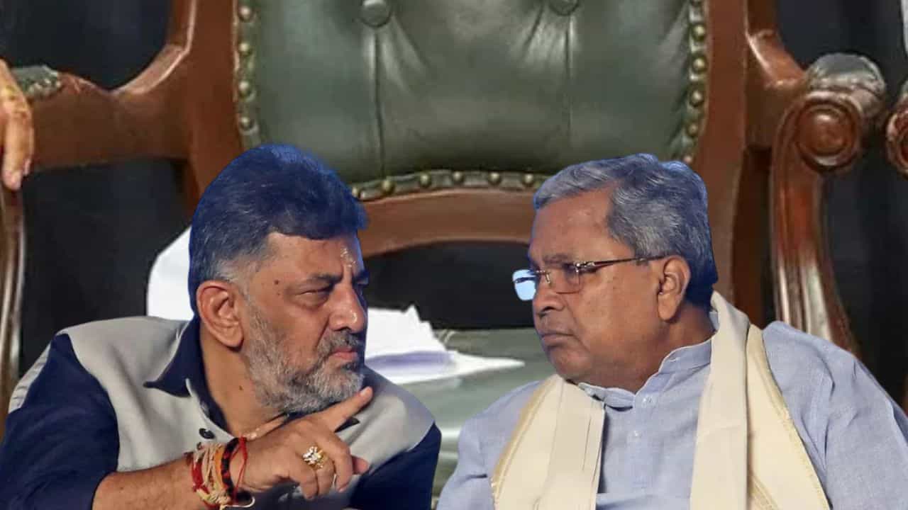 ಕಾಂಗ್ರೆಸ್ನಲ್ಲಿ ತಾರಕಕ್ಕೇರಲಿದೆ ಕುರ್ಚಿ ಕದನ: ಟೂರ್ ಪಾಲಿಟಿಕ್ಸ್ Vs ರೆಸಾರ್ಟ್ ಪಾಲಿಟಿಕ್ಸ್ಗೆ ಬಣಗಳ ಸಿದ್ಧತೆ ಕಾಂಗ್ರೆಸ್ನಲ್ಲಿ ತಾರಕಕ್ಕೇರಲಿದೆ ಕುರ್ಚಿ ಕದನ: ಟೂರ್ ಪಾಲಿಟಿಕ್ಸ್ Vs ರೆಸಾರ್ಟ್ ಪಾಲಿಟಿಕ್ಸ್ಗೆ ಬಣಗಳ ಸಿದ್ಧತೆ
