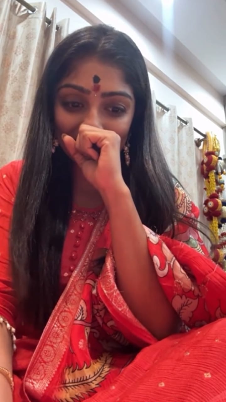 ಜನರ ಆಶೀರ್ವಾದ ಕೇಳಿದ ನಟಿ ಕಾವ್ಯಾ ಶೈವ: ವಿಡಿಯೋ