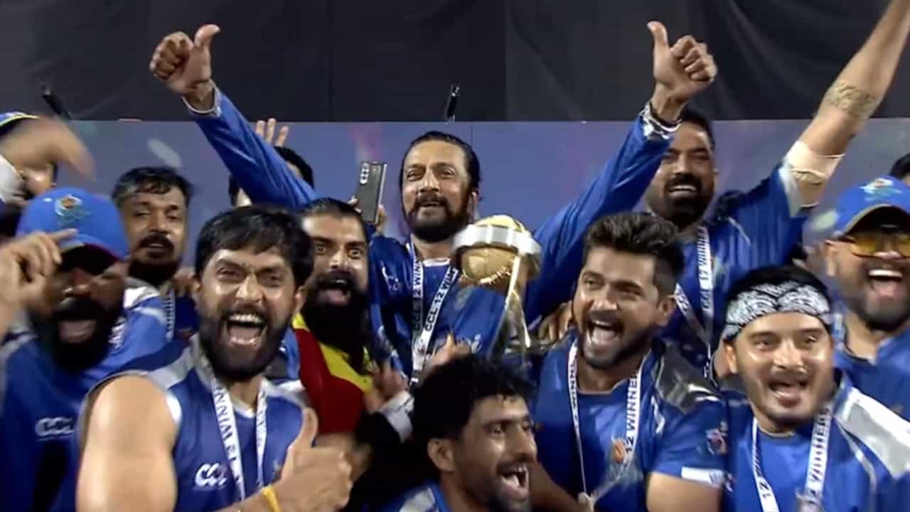 12 ವರ್ಷಗಳ ಬಳಿಕ ಮತ್ತೆ ಚಾಂಪಿಯನ್ ಆದ ಕರ್ನಾಟಕ ಬುಲ್ಡೋಜರ್ಸ್ 12 ವರ್ಷಗಳ ಬಳಿಕ ಮತ್ತೆ ಚಾಂಪಿಯನ್ ಆದ ಕರ್ನಾಟಕ ಬುಲ್ಡೋಜರ್ಸ್