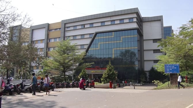 ಪೆದ್ದರಂತೆ ಫೋನ್​ಪೇನಲ್ಲೇ ಲಂಚ ಪಡೆದು ಸಿಕ್ಕಿಬಿದ್ದ ಮೂವರು ಸಿಬ್ಬಂದಿ ವಜಾ