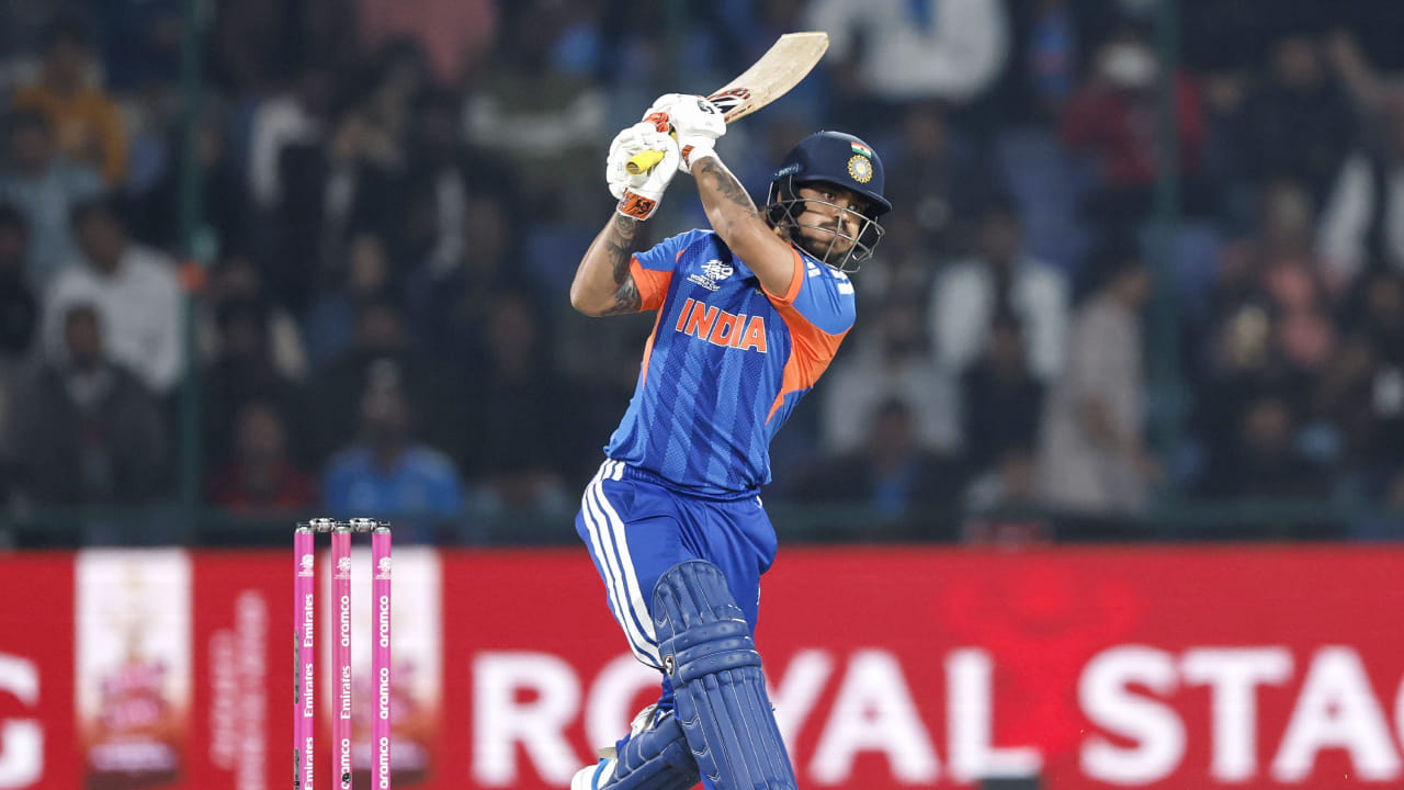 ಇದು ಟಿ20 ವಿಶ್ವಕಪ್ ಇತಿಹಾಸದಲ್ಲಿ ಭಾರತ ದಾಖಲಿಸಿದ ಐದನೇ ವೇಗದ ಅರ್ಧಶತಕವಾಗಿದೆ. ಇದಕ್ಕೂ ಮೊದಲು, ಯುವರಾಜ್ ಸಿಂಗ್ 2007 ರಲ್ಲಿ 12 ಎಸೆತಗಳಲ್ಲಿ, ಕೆಎಲ್ ರಾಹುಲ್ 2021 ರಲ್ಲಿ 18 ಎಸೆತಗಳಲ್ಲಿ, ರೋಹಿತ್ ಶರ್ಮಾ 2024 ರಲ್ಲಿ 19 ಎಸೆತಗಳಲ್ಲಿ, ಯುವರಾಜ್ ಸಿಂಗ್ 2007 ರಲ್ಲಿ ಆಸ್ಟ್ರೇಲಿಯಾ ವಿರುದ್ಧ 20 ಎಸೆತಗಳಲ್ಲಿ ಅರ್ಧಶತಕ ಬಾರಿಸಿದ್ದರು. ಈಗ ಇಶಾನ್ ಕಿಶನ್ 20 ಎಸೆತಗಳಲ್ಲಿ ಅರ್ಧಶತಕ ಸಿಡಿಸಿದ್ದಾರೆ. 