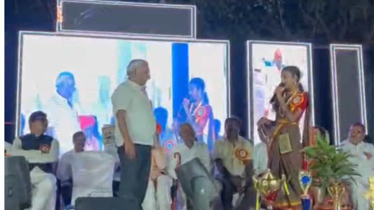 ಅಬಕಾರಿ ಹಗರಣದ ಆರೋಪದ ನಡುವೆಯು ಆರ್.ಬಿ. ತಿಮ್ಮಾಪುರಗೆ ಸಿಎಂ ಭಾಗ್ಯ?: 'ಕೊರವಂಜಿ' ಭವಿಷ್ಯಕ್ಕೆ  ಸಚಿವ ಫುಲ್​​​ ಖುಷ್