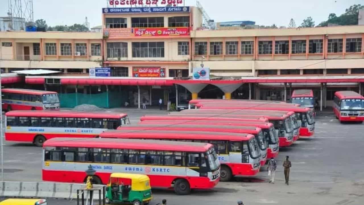 ವಿವಿಧ ಬೇಡಿಕೆಗಳಿಗೆ ಆಗ್ರಹಿಸಿ ಕರ್ನಾಟಕ ಸಾರಿಗೆ ನೌಕರರ ಹೋರಾಟ: ನಾಳೆಯಿಂದಲೇ ರಾಜ್ಯಾದ್ಯಂತ ಬಸ್ ಸಂಚಾರ ಸ್ಥಗಿತ?